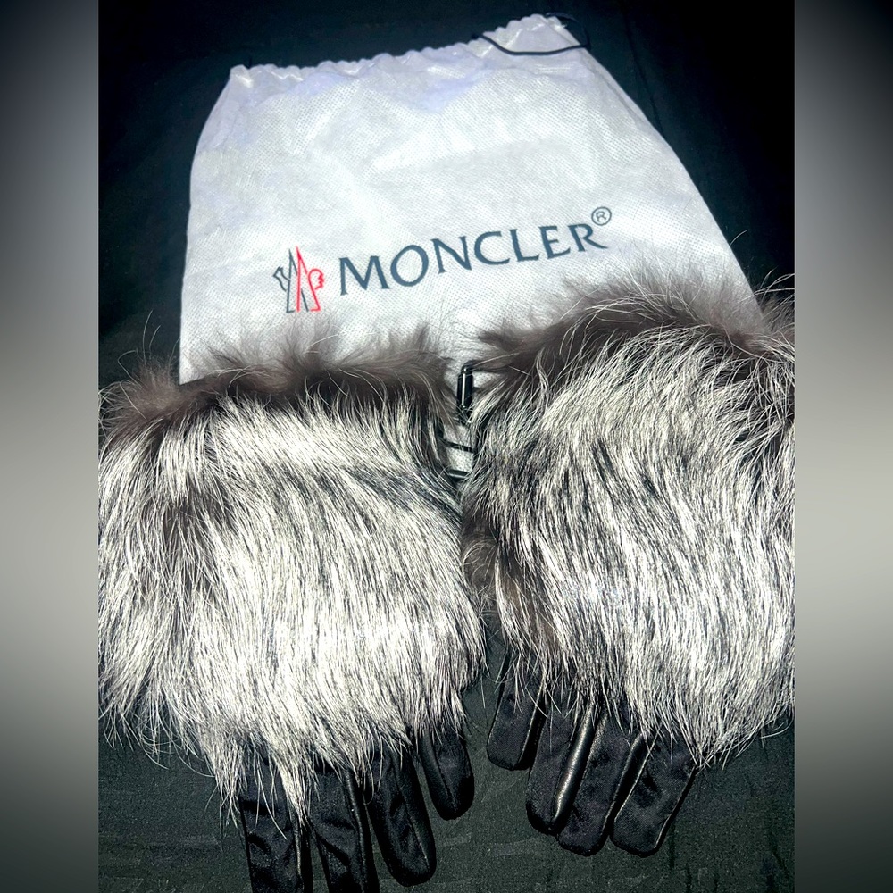 Moncler fur Gloves